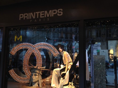 Printemps Window display - Chanel