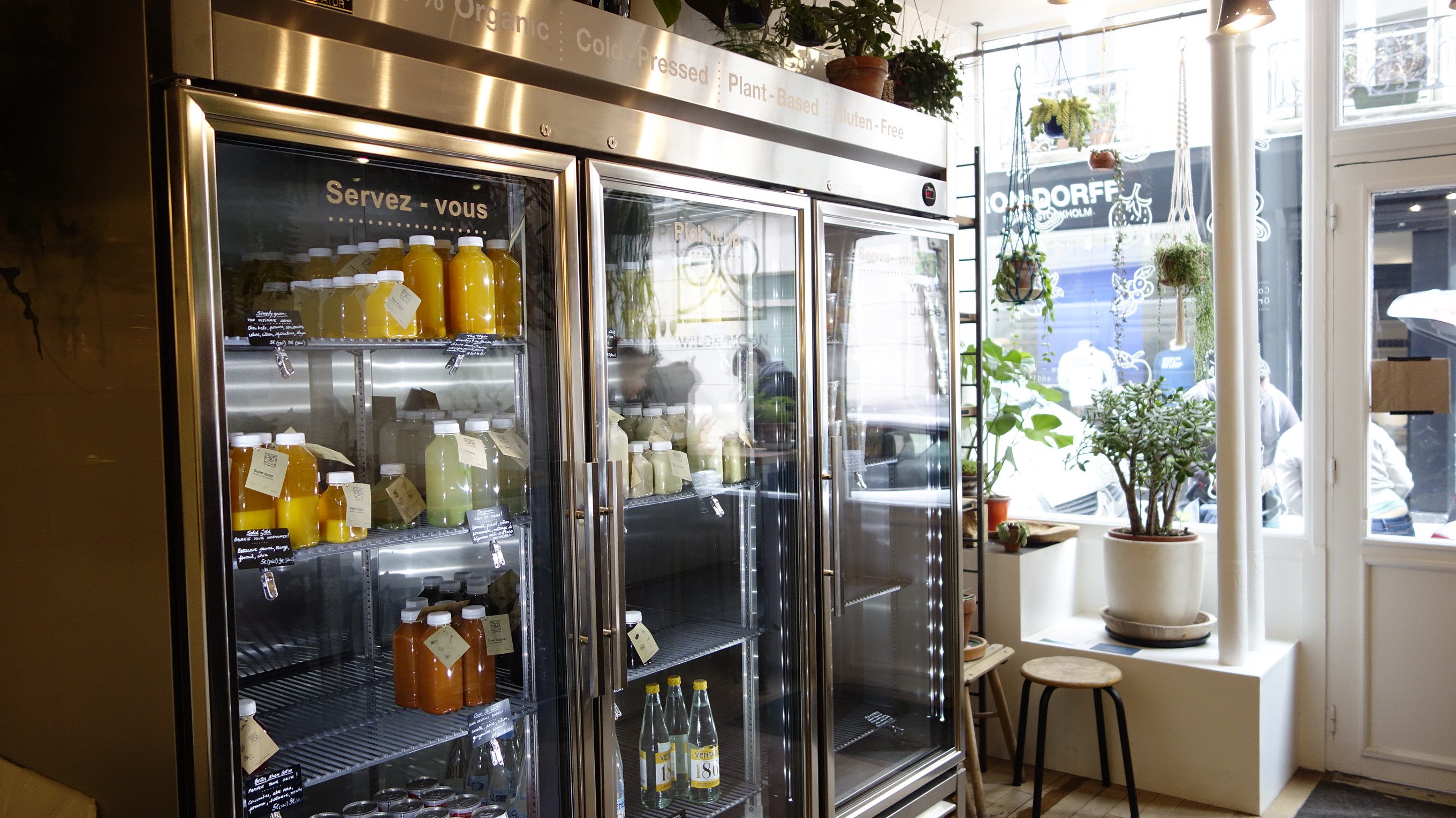Cold Pressed Juice >> VEGAN IN PARIS: Wild and the Moon Rue Charlot Cold Pressed Juice >> VEGAN IN PARIS: Wild and the Moon Rue Charlot