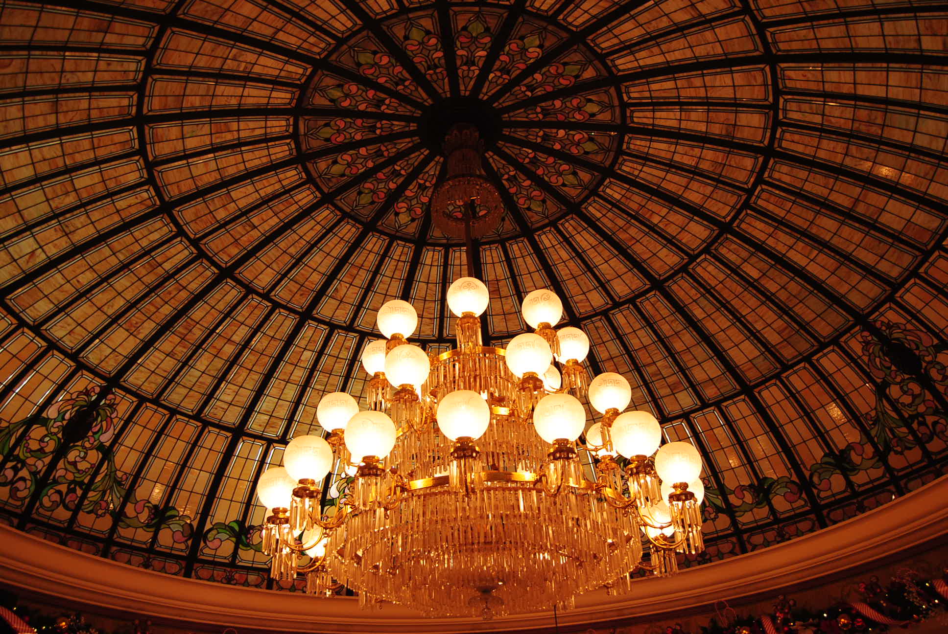 inside-disneyland-paris