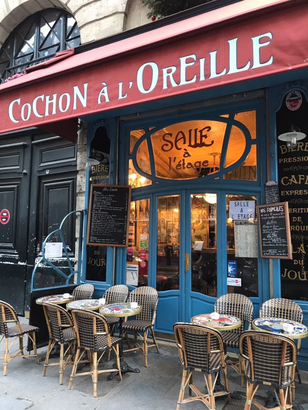 cochon a l oreille paris