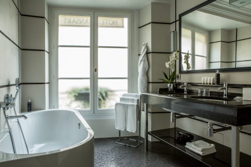 Bathroom Hotel Mansart Paris
